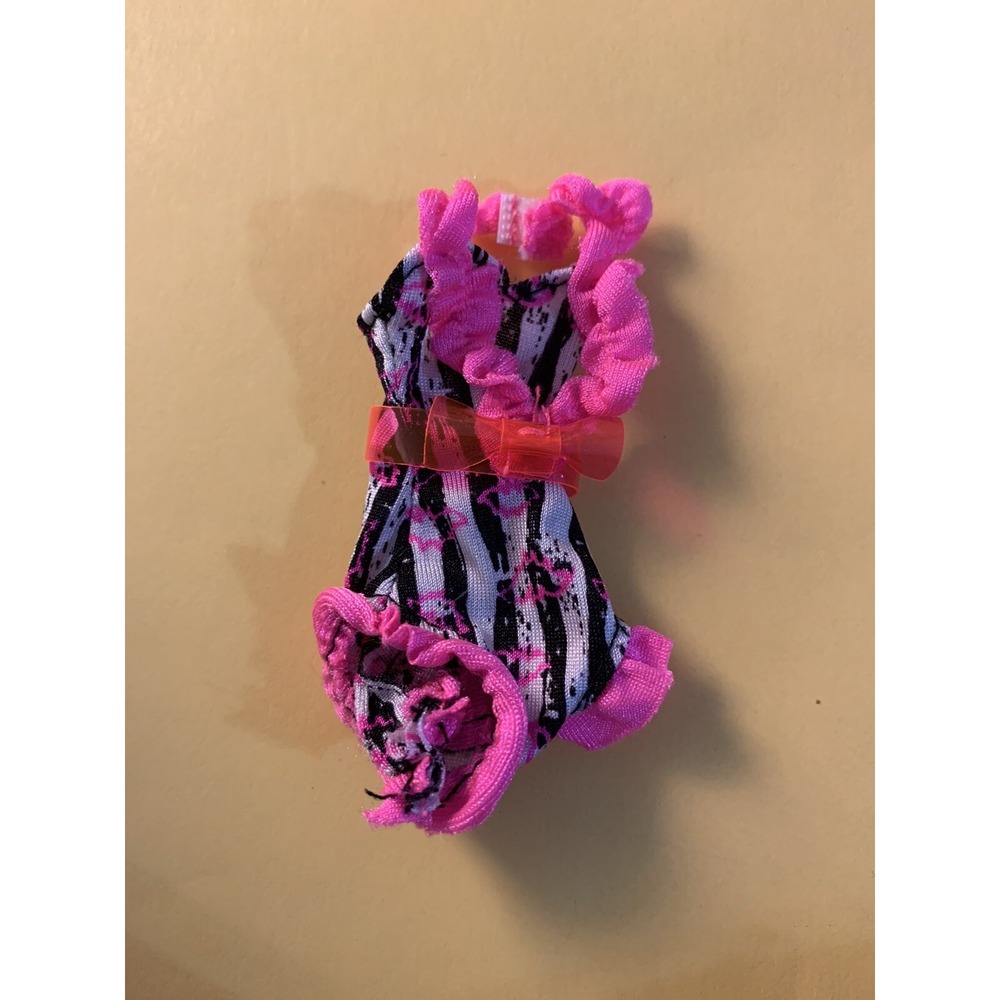 Monster‎ High Doll Draculaura Beach Beasties Ruffled Bathing Swim Suit